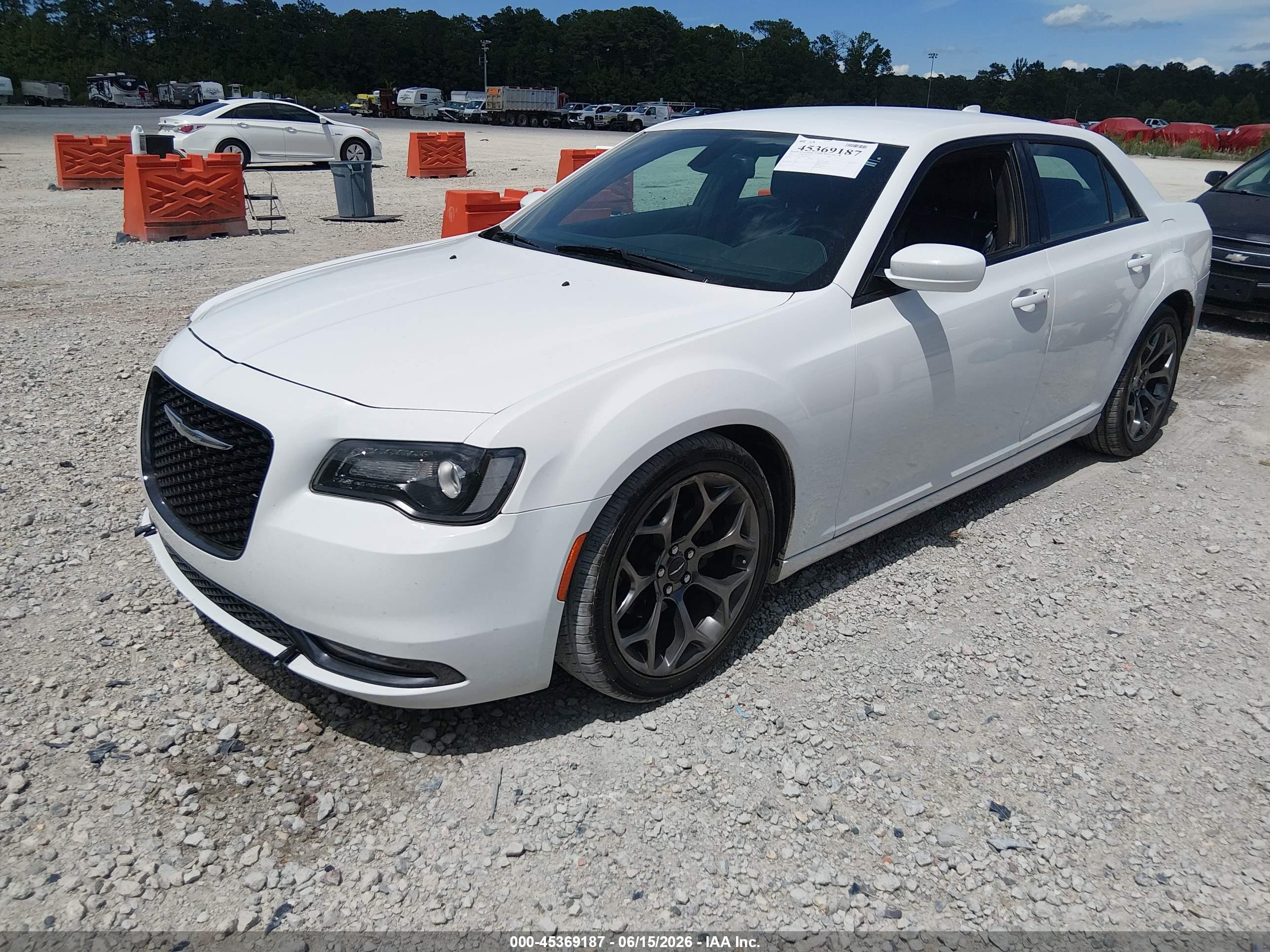2015 CHRYSLER 300 300S — I2