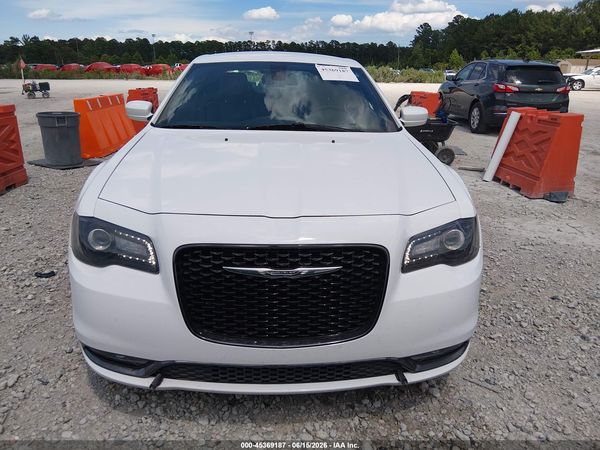2015 CHRYSLER 300 300S — I115