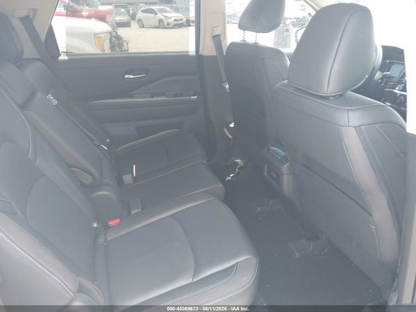 2024 NISSAN PATHFINDER SL 4WD