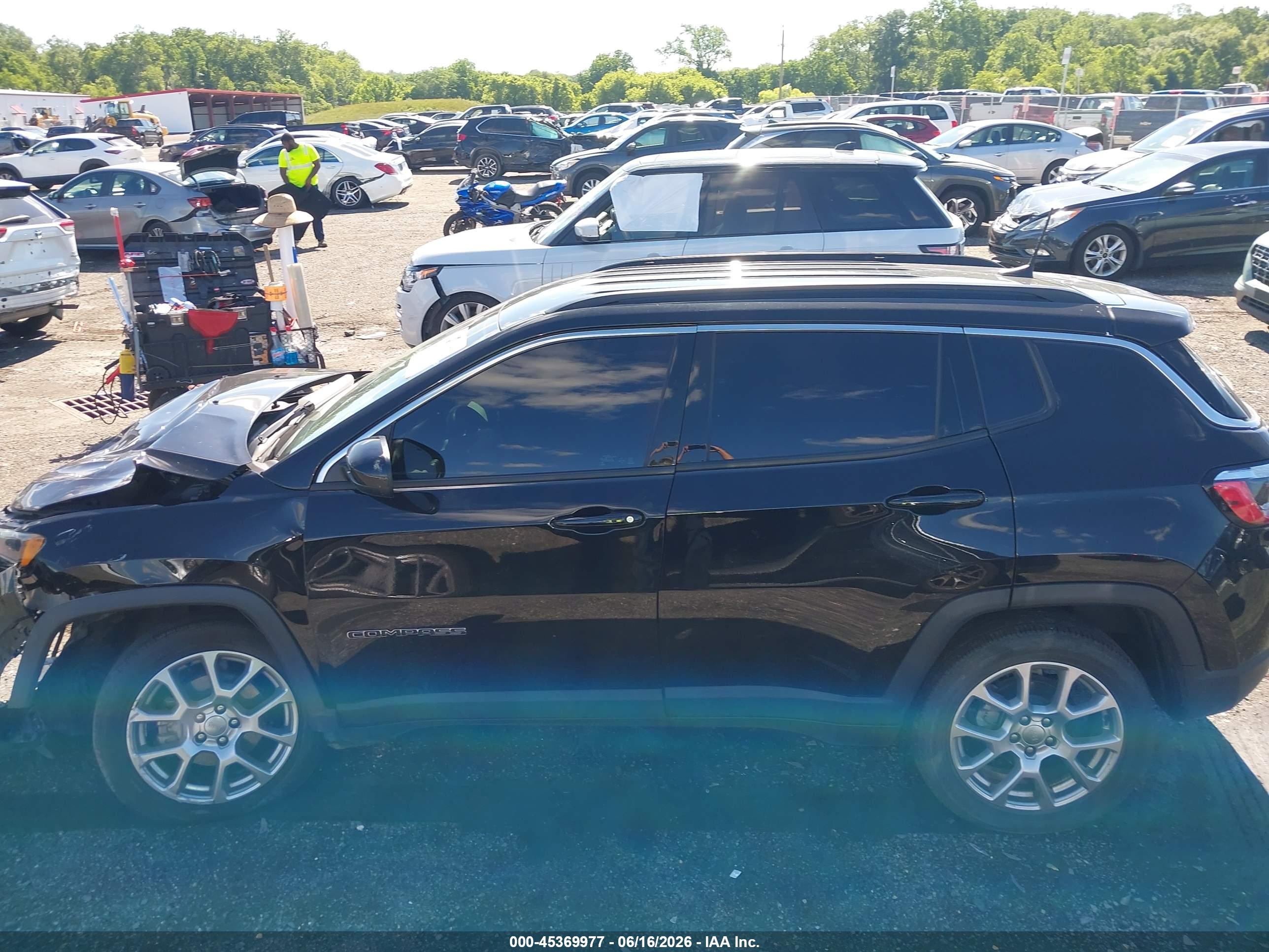 2022 JEEP COMPASS LATITUDE LUX 4X4