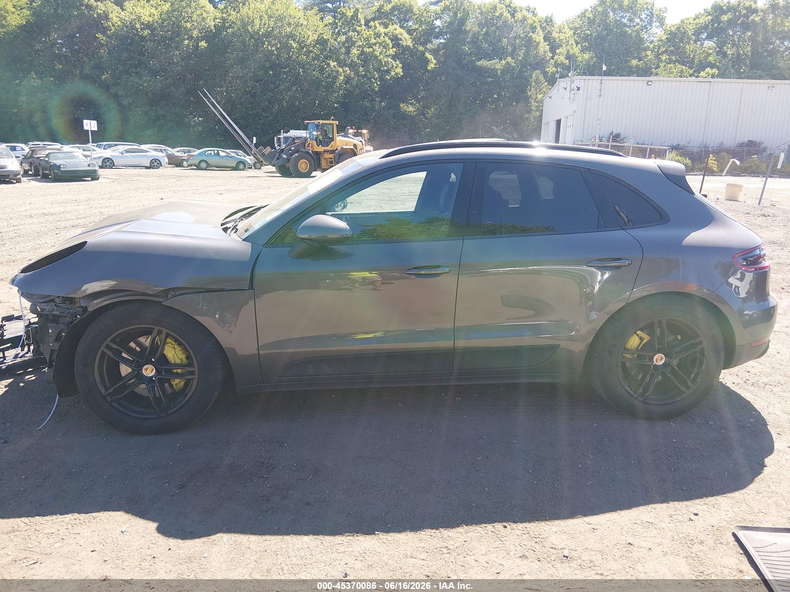 2015 PORSCHE MACAN S