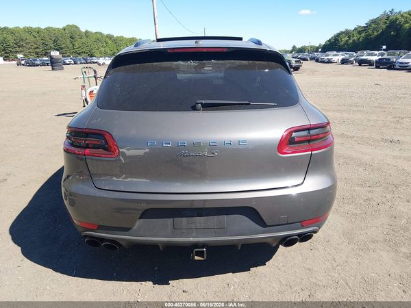 2015 PORSCHE MACAN S