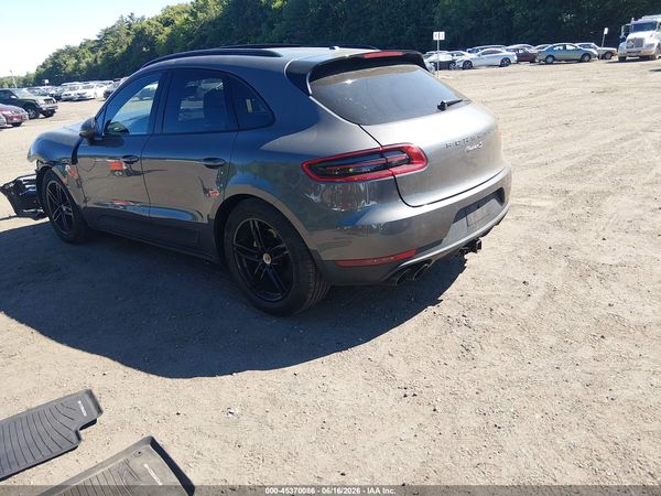 2015 PORSCHE MACAN S