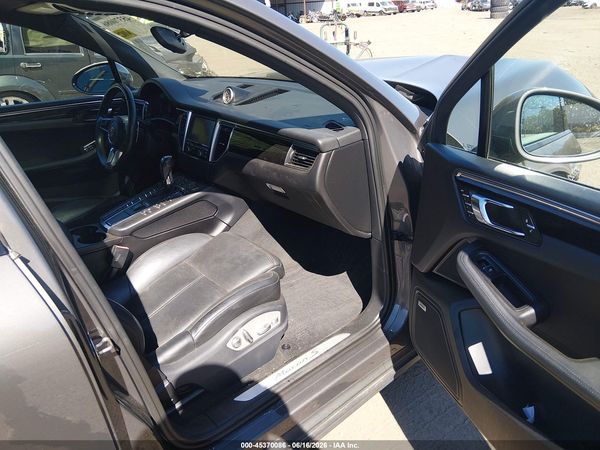 2015 PORSCHE MACAN S