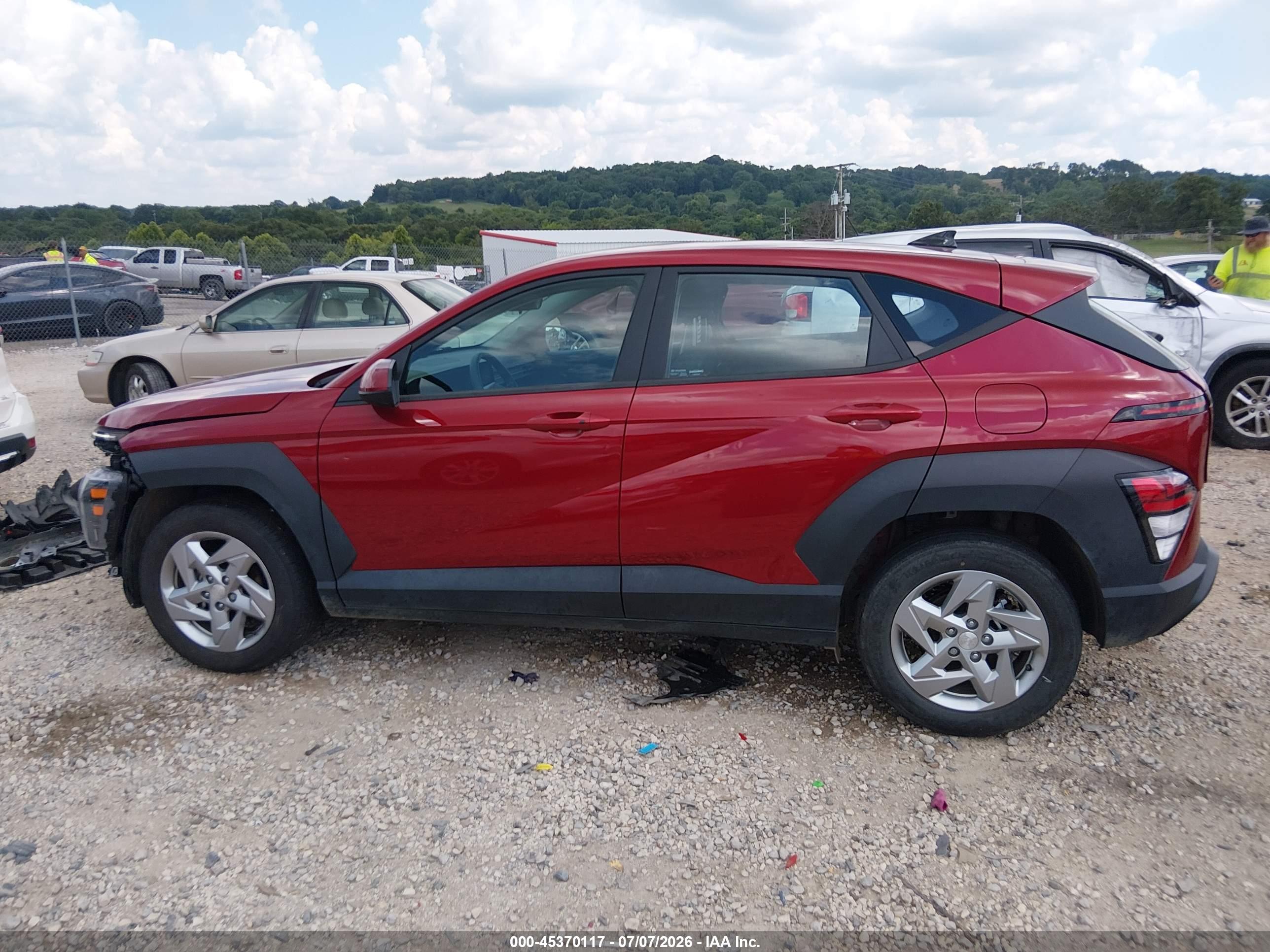 2024 HYUNDAI KONA SE