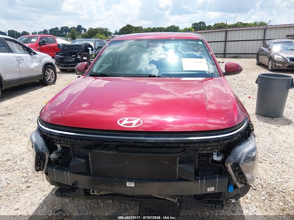2024 HYUNDAI KONA SE