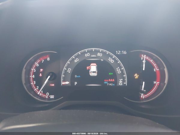 2025 TOYOTA RAV4 XLE