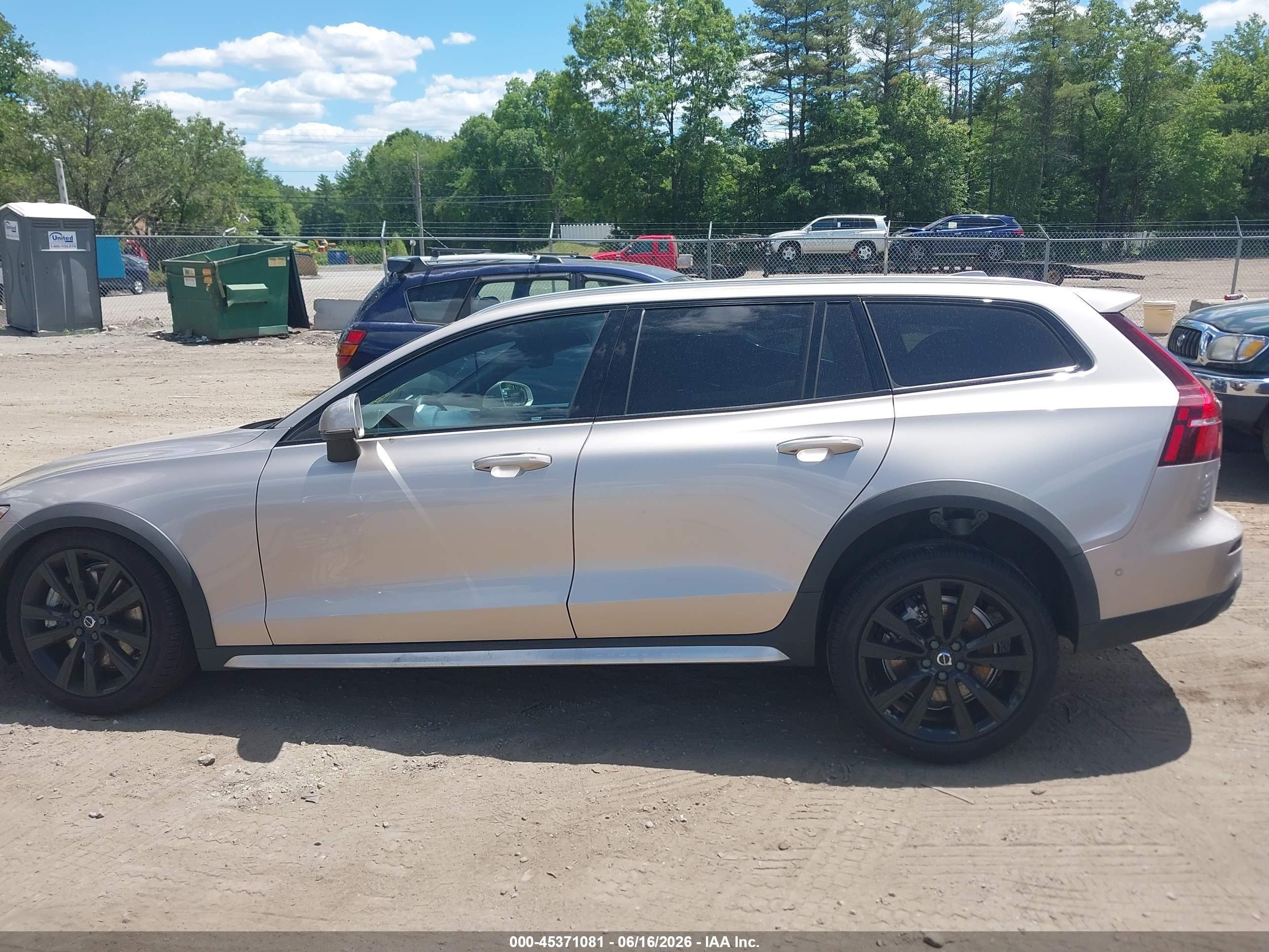 2026 VOLVO V60 CROSS COUNTRY