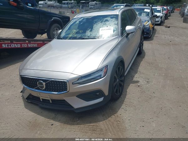 2026 VOLVO V60 CROSS COUNTRY