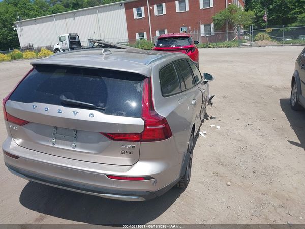2026 VOLVO V60 CROSS COUNTRY