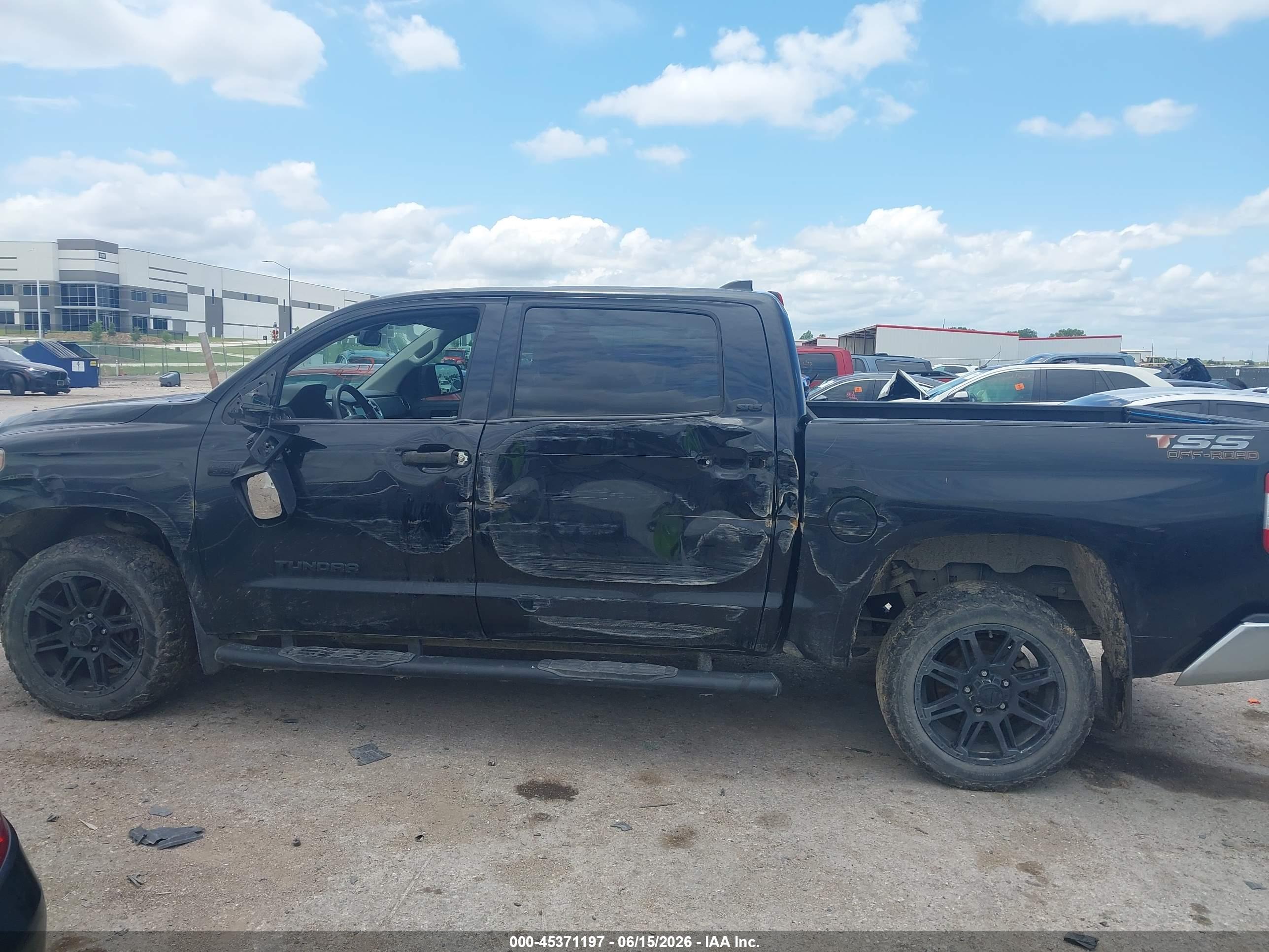 2020 TOYOTA TUNDRA SR5