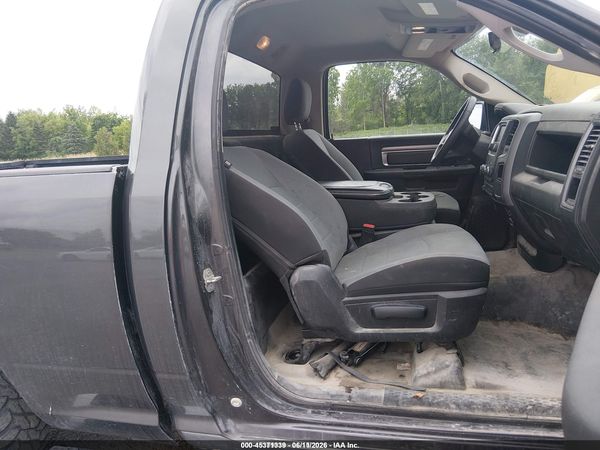 2022 RAM 1500 CLASSIC TRADESMAN  4X4 6'4 BOX