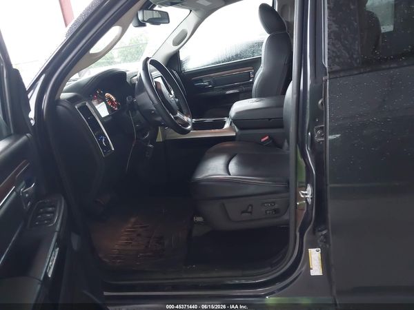 2017 RAM 1500 LARAMIE  4X4 5'7 BOX