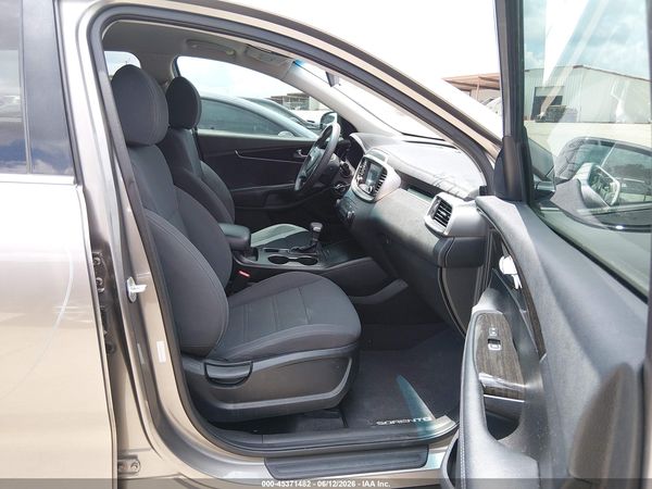 2019 KIA SORENTO 2.4L LX