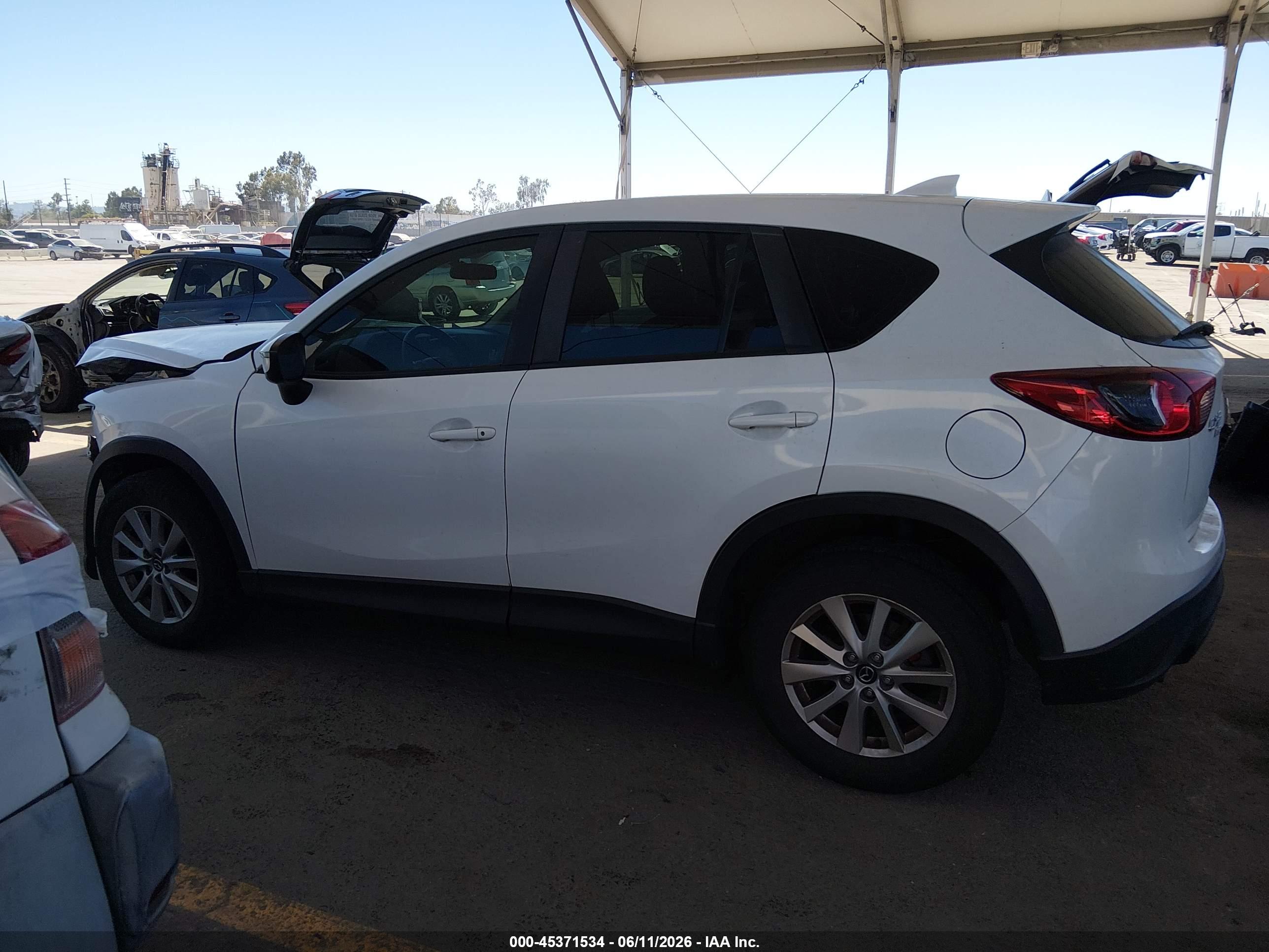 2016 MAZDA CX-5 SPORT