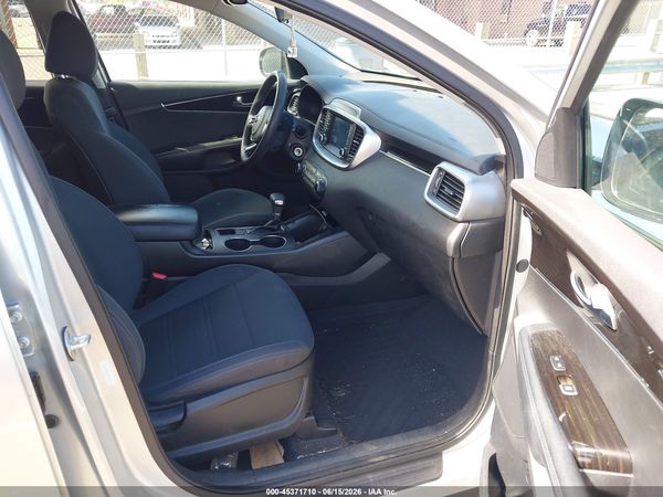 2019 KIA SORENTO 2.4L LX