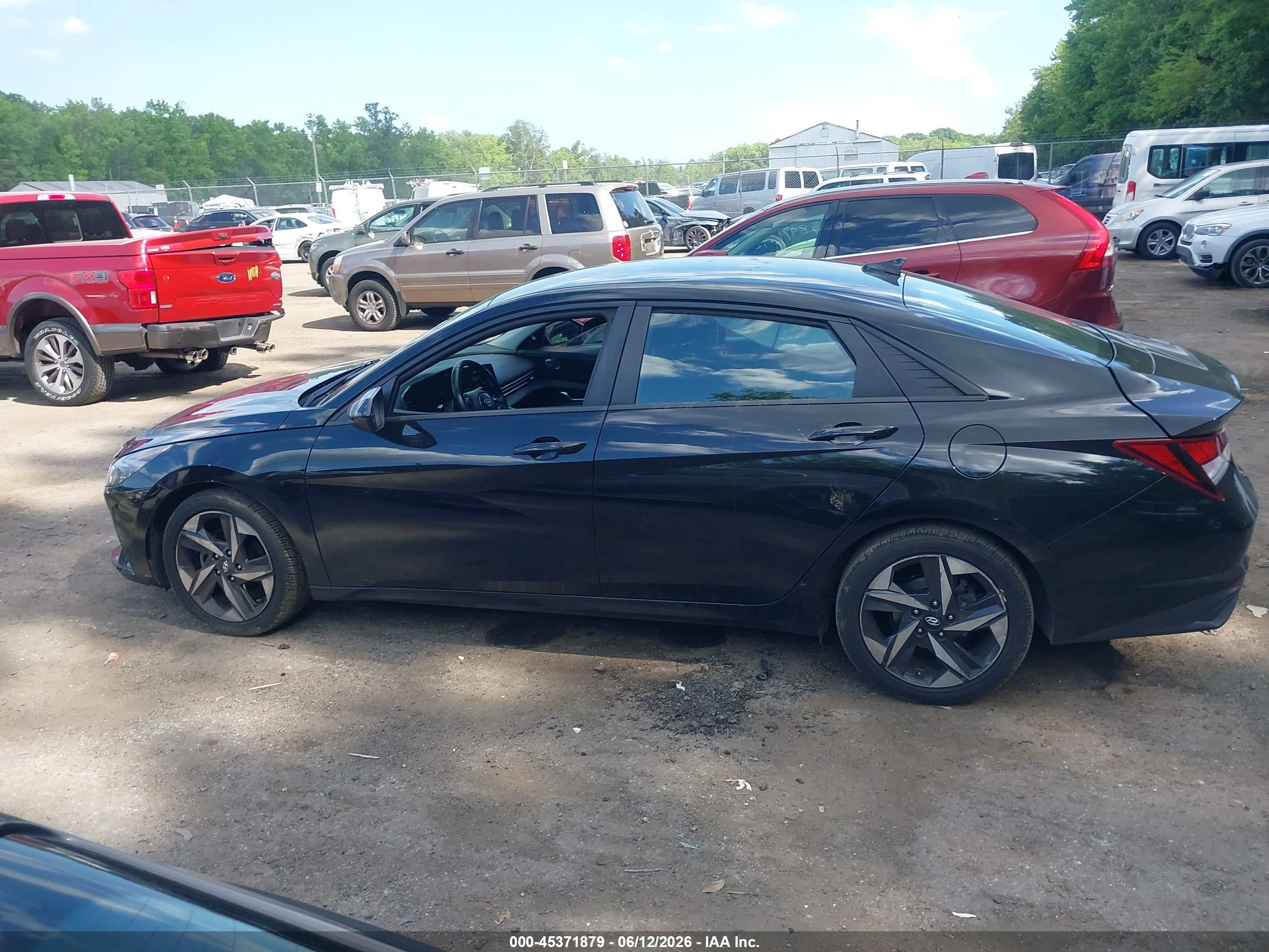 2023 HYUNDAI ELANTRA SEL