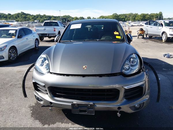 2016 PORSCHE CAYENNE