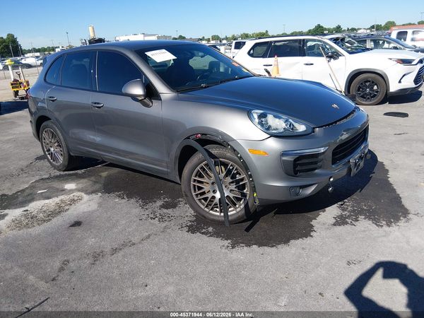 2016 PORSCHE CAYENNE
