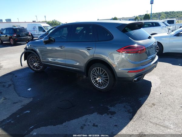 2016 PORSCHE CAYENNE