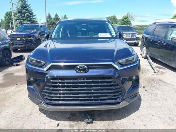 2024 TOYOTA GRAND HIGHLANDER PLATINUM