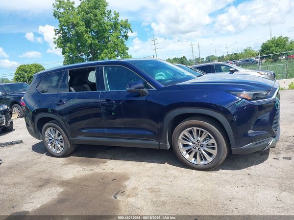 2024 TOYOTA GRAND HIGHLANDER PLATINUM
