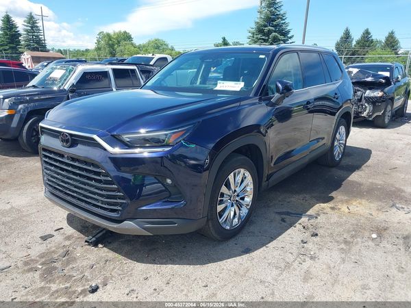 2024 TOYOTA GRAND HIGHLANDER PLATINUM
