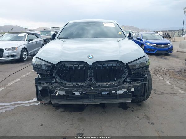2025 BMW X6 XDRIVE40I
