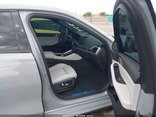 2025 BMW X6 XDRIVE40I