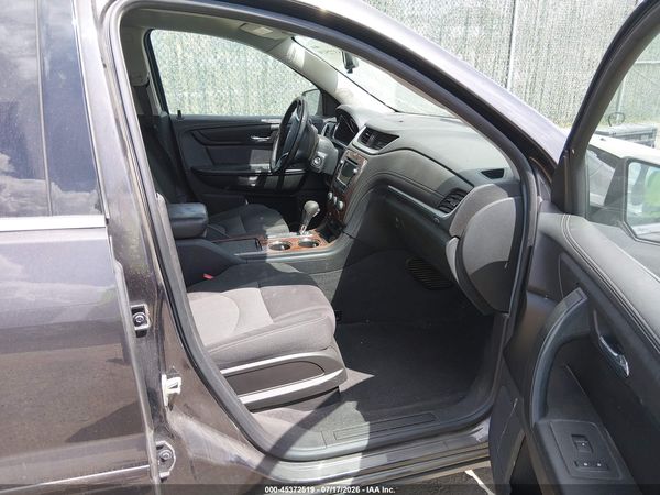 2014 CHEVROLET TRAVERSE 1LT — I5