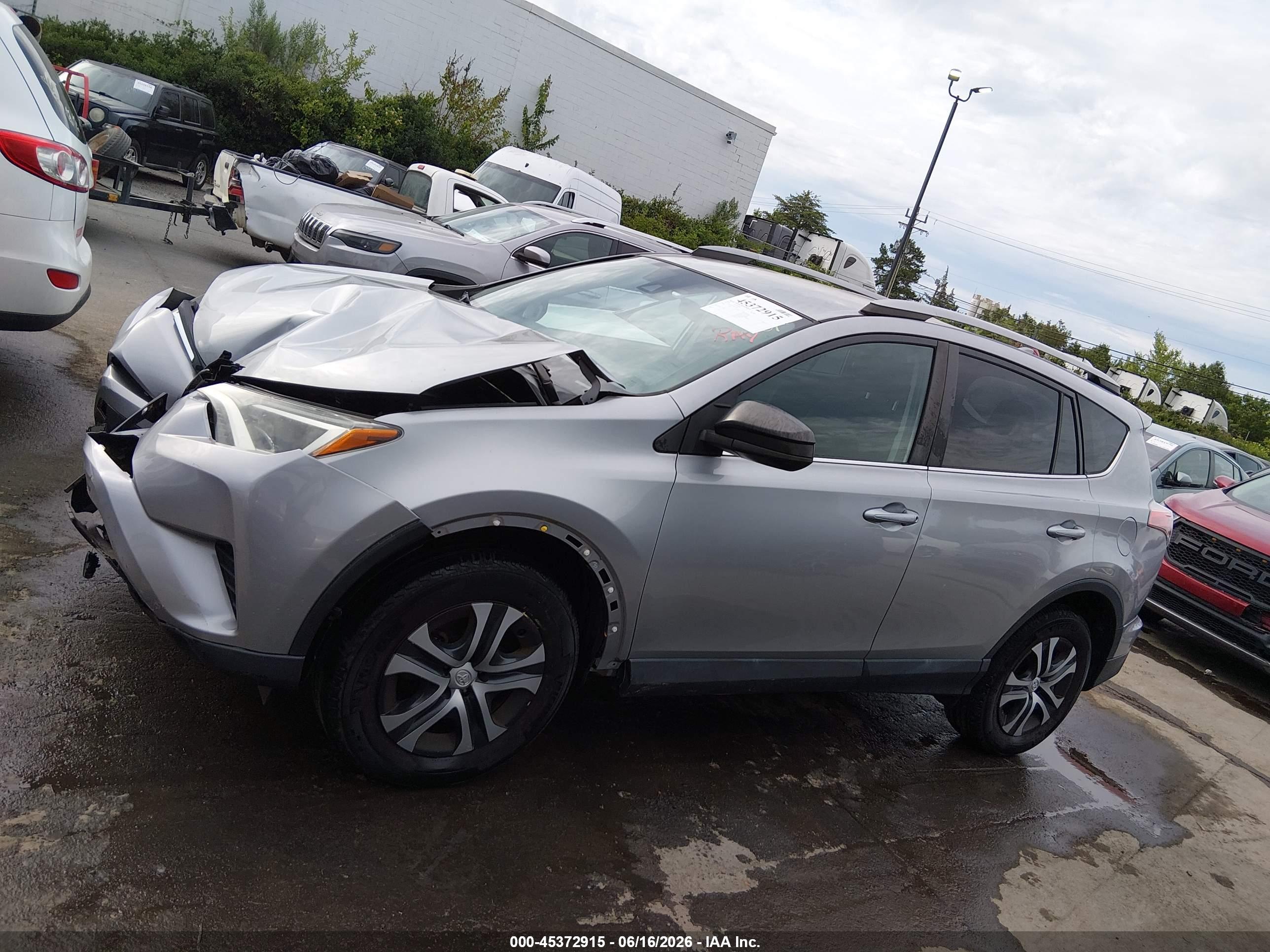 2018 TOYOTA RAV4 LE