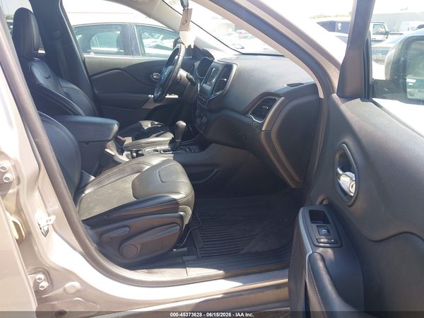 2019 JEEP CHEROKEE LATITUDE PLUS FWD