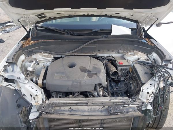 2019 VOLVO XC90 T6 MOMENTUM