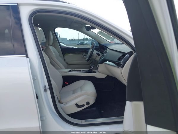 2019 VOLVO XC90 T6 MOMENTUM