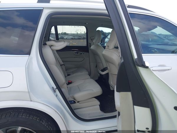2019 VOLVO XC90 T6 MOMENTUM