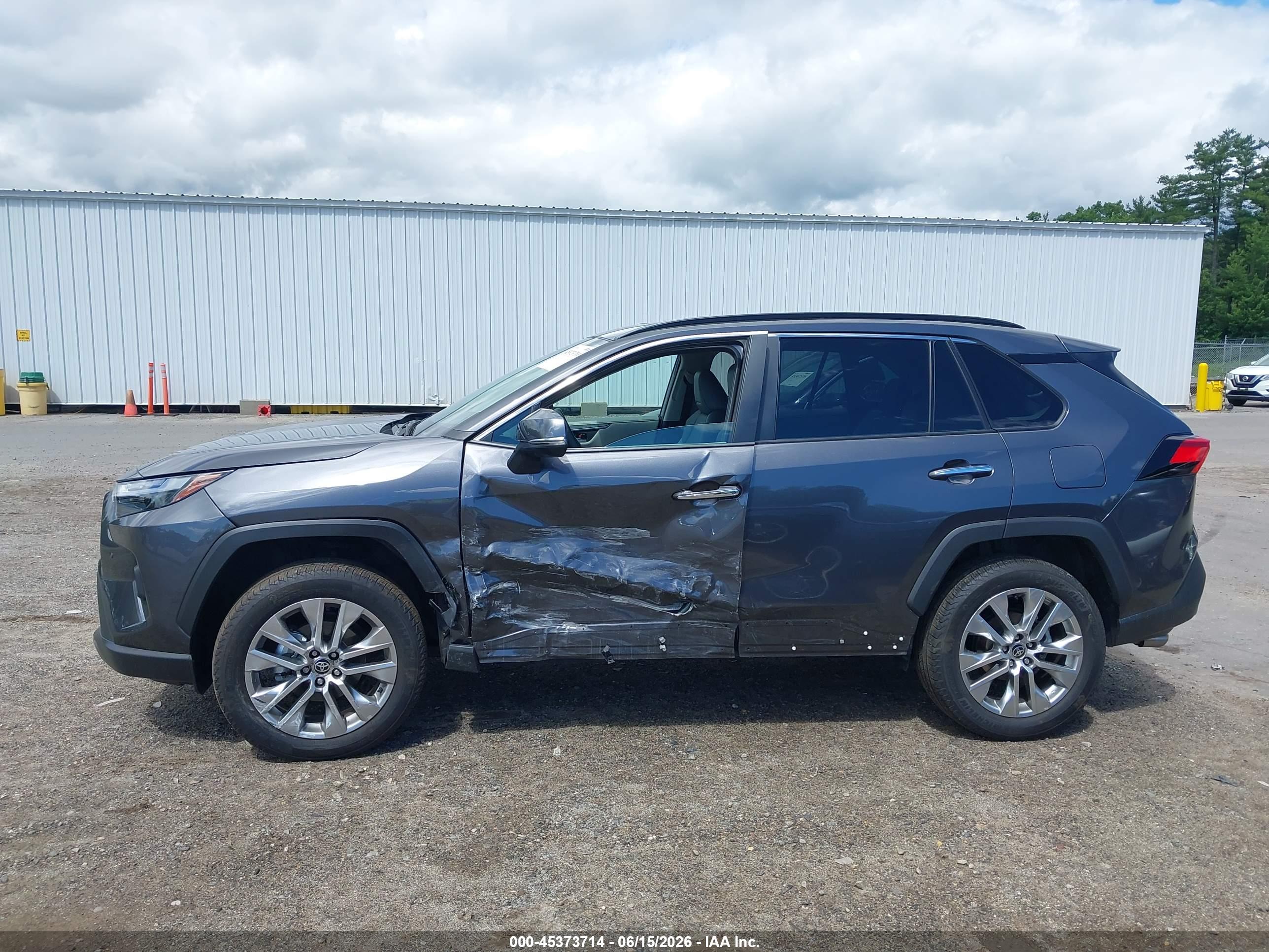 2025 TOYOTA RAV4 LIMITED