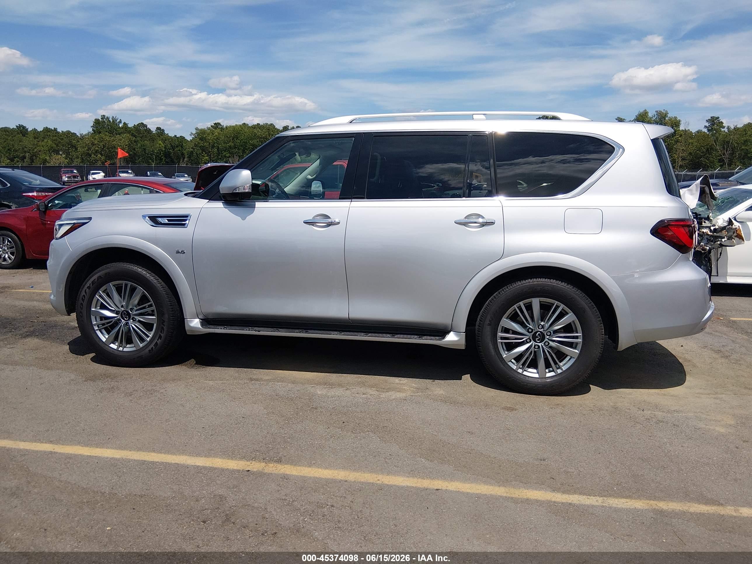 2019 INFINITI QX80 LUXE