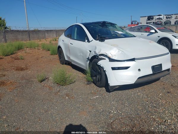 2026 TESLA MODEL Y — I1