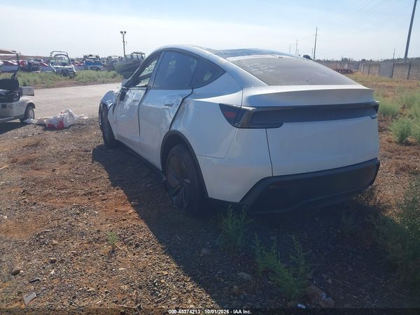 2026 TESLA MODEL Y — I3