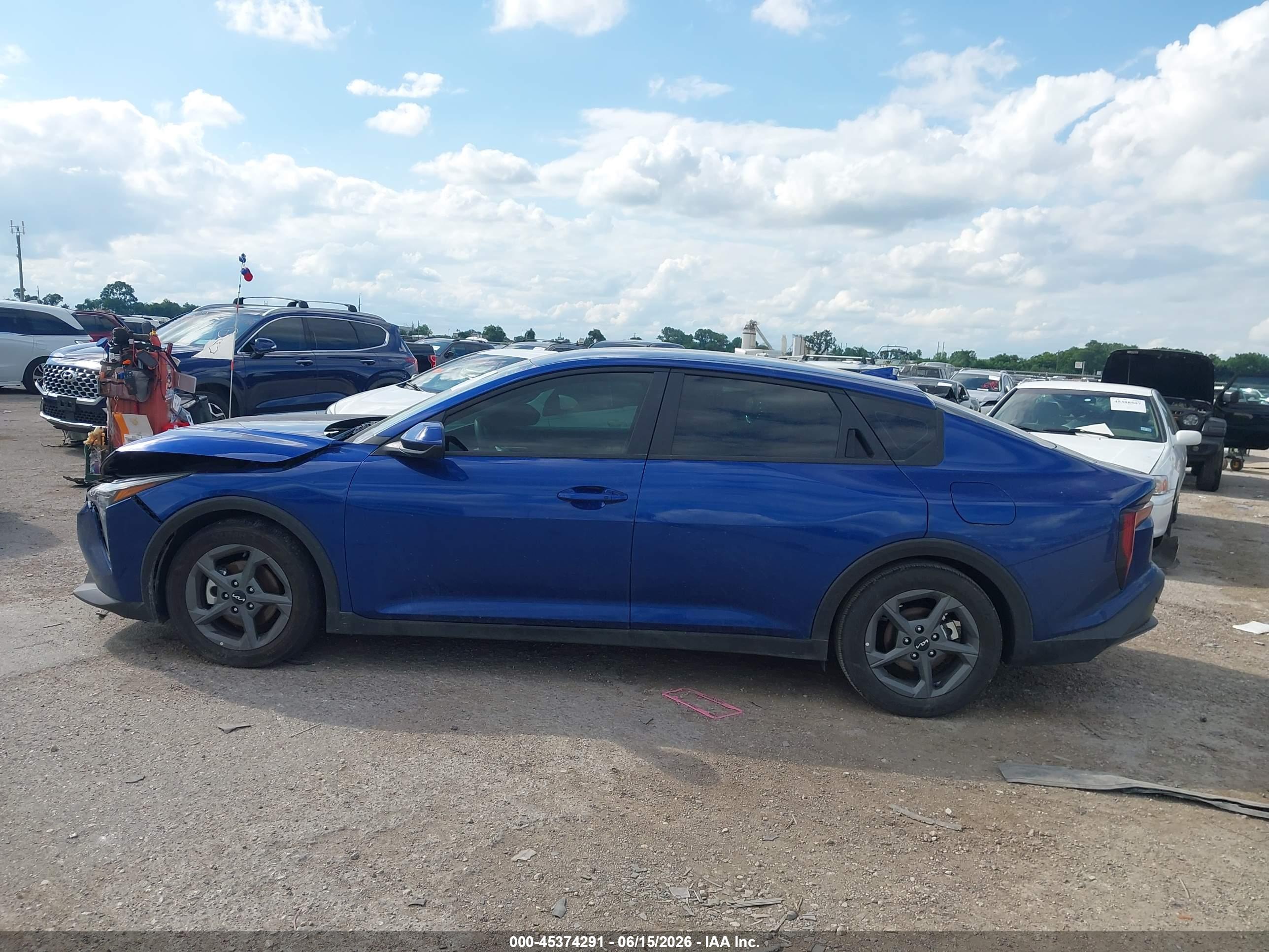 2025 KIA K4 LXS
