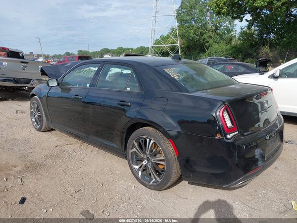2022 CHRYSLER 300 TOURING — I3