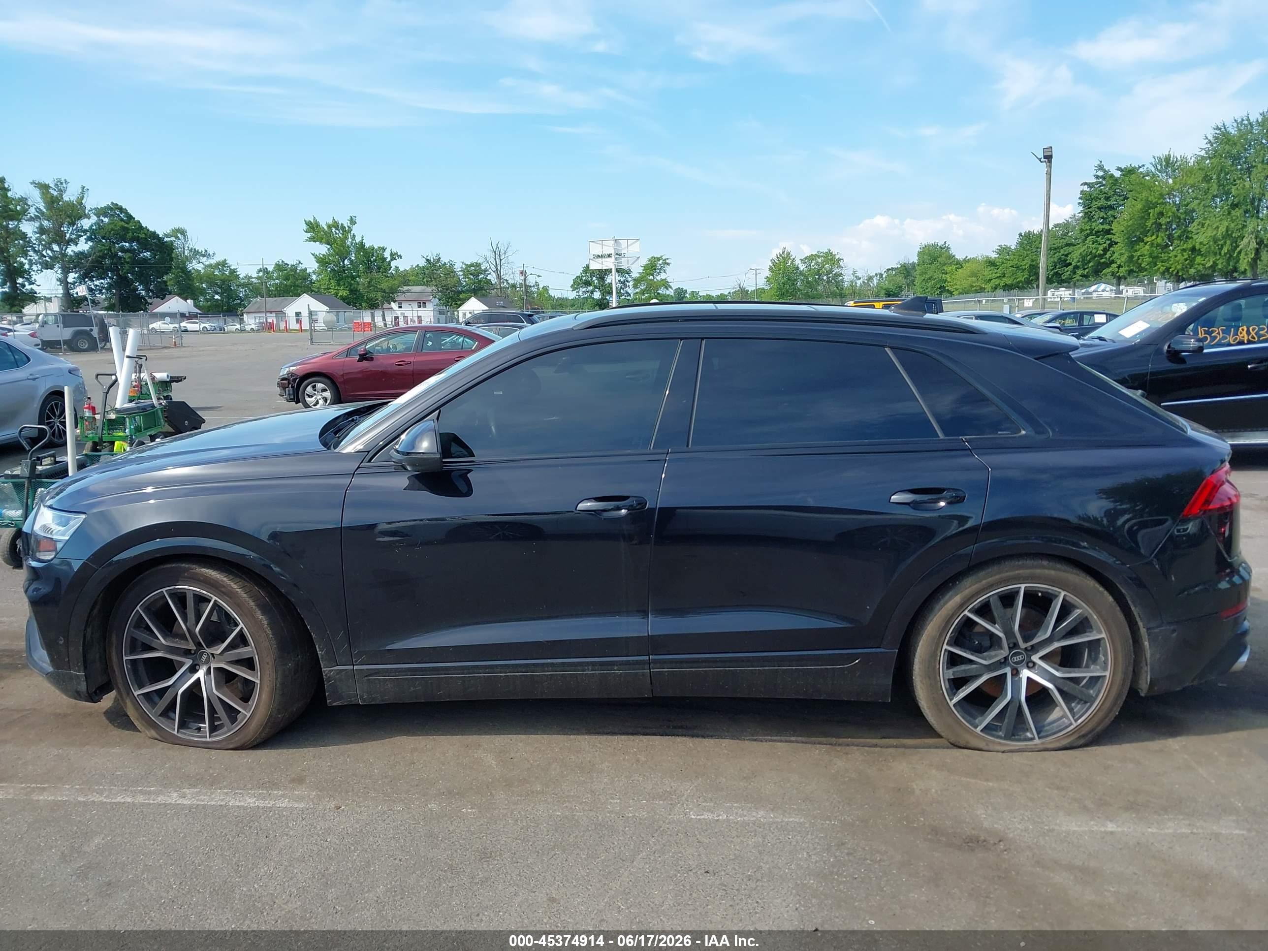 2021 AUDI SQ8