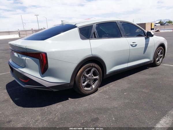 2025 KIA K4 LXS