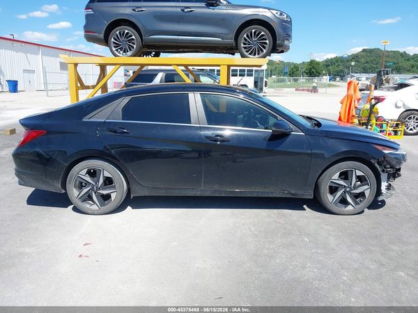 2022 HYUNDAI ELANTRA SEL