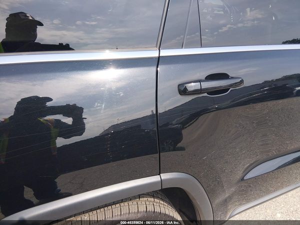 2019 JEEP GRAND CHEROKEE LAREDO E 4X4