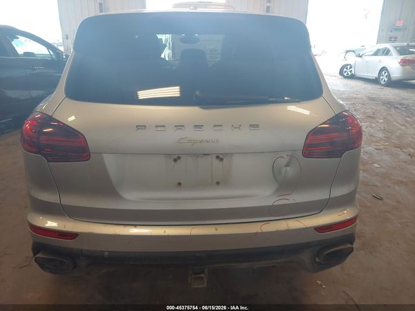 2016 PORSCHE CAYENNE