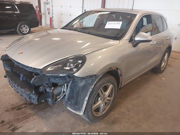 2016 PORSCHE CAYENNE