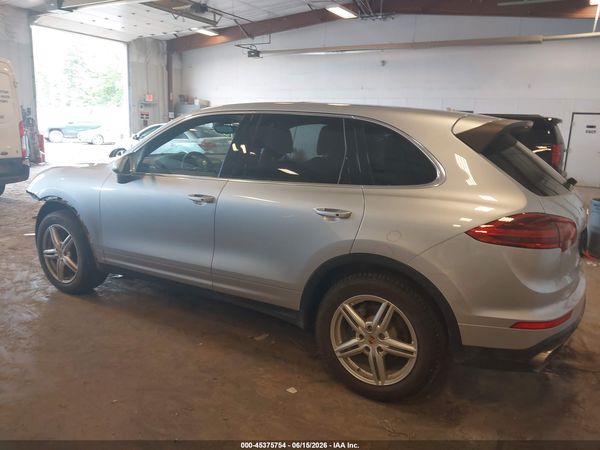 2016 PORSCHE CAYENNE