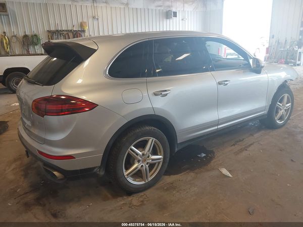 2016 PORSCHE CAYENNE