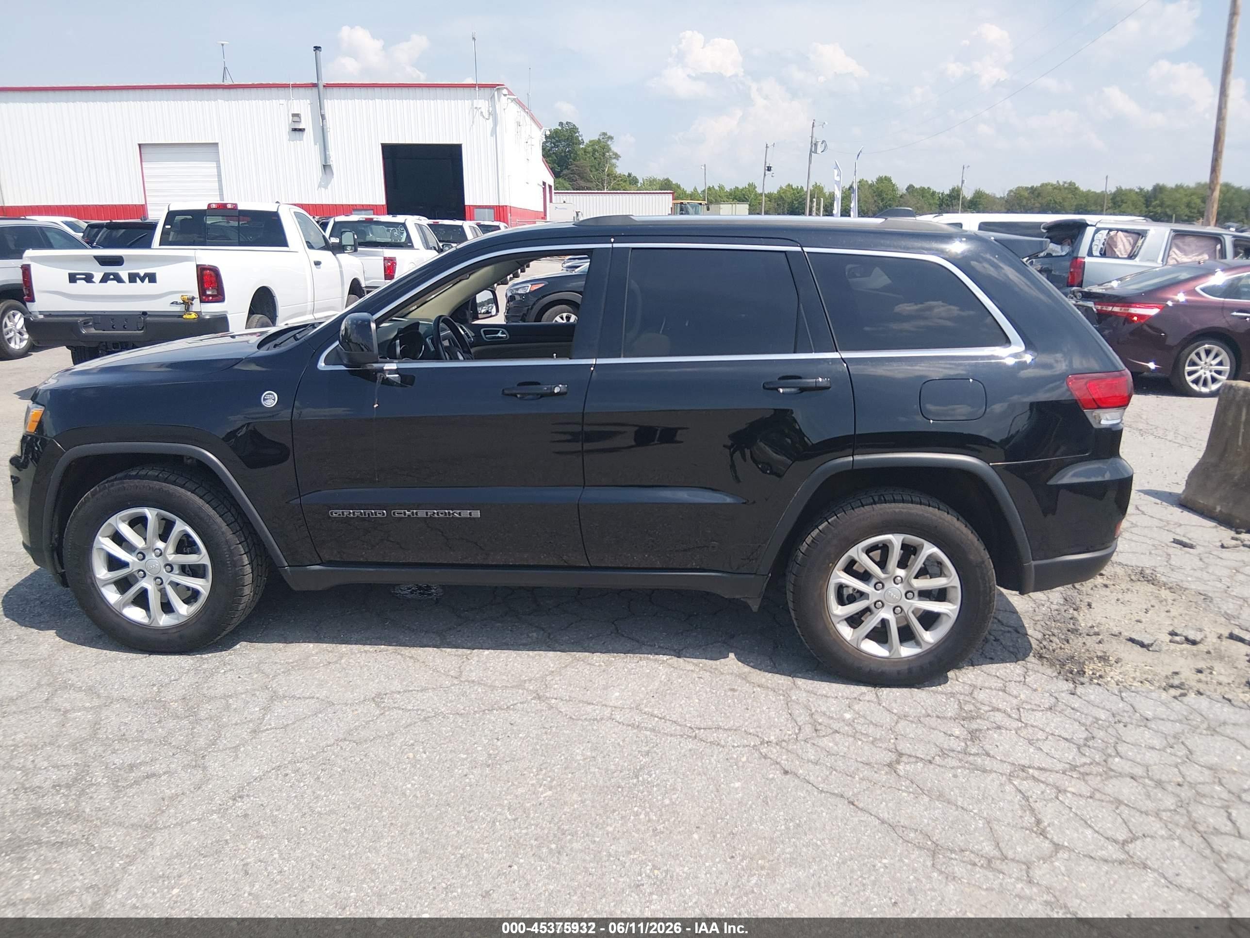 2021 JEEP GRAND CHEROKEE LAREDO E 4X4